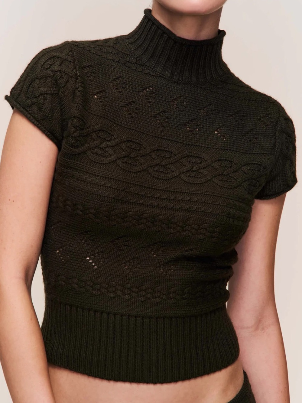 NWT Guizio Vivienne Short Sleeve Turtleneck in Dark Olive